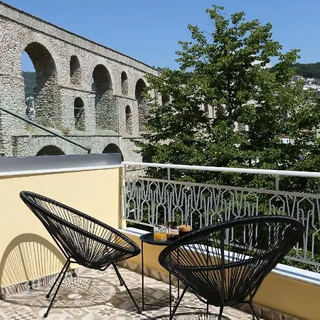 Under The Aqueduct Boutique House Apartament