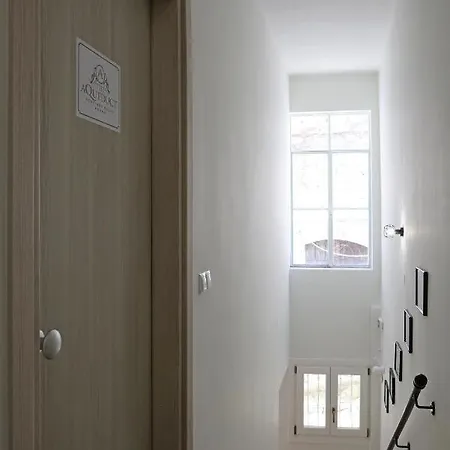Apartment Under The Aqueduct Boutique House Kavala