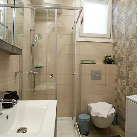 Under The Aqueduct Boutique House 卡瓦拉