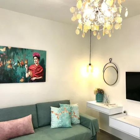Under The Aqueduct Boutique House