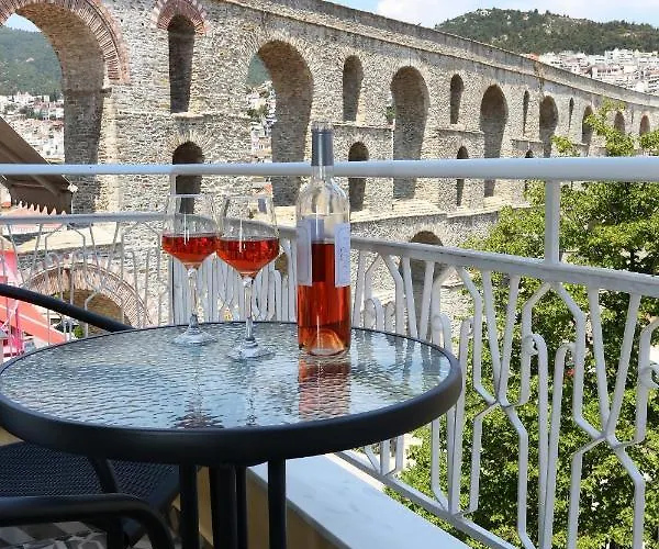 アパート Under The Aqueduct Boutique House